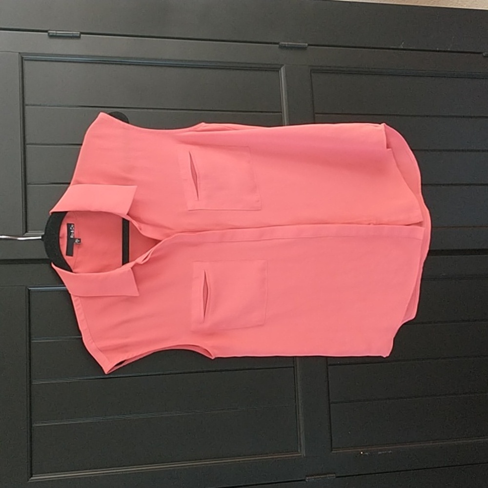 Salmon sleeveless button down shirt